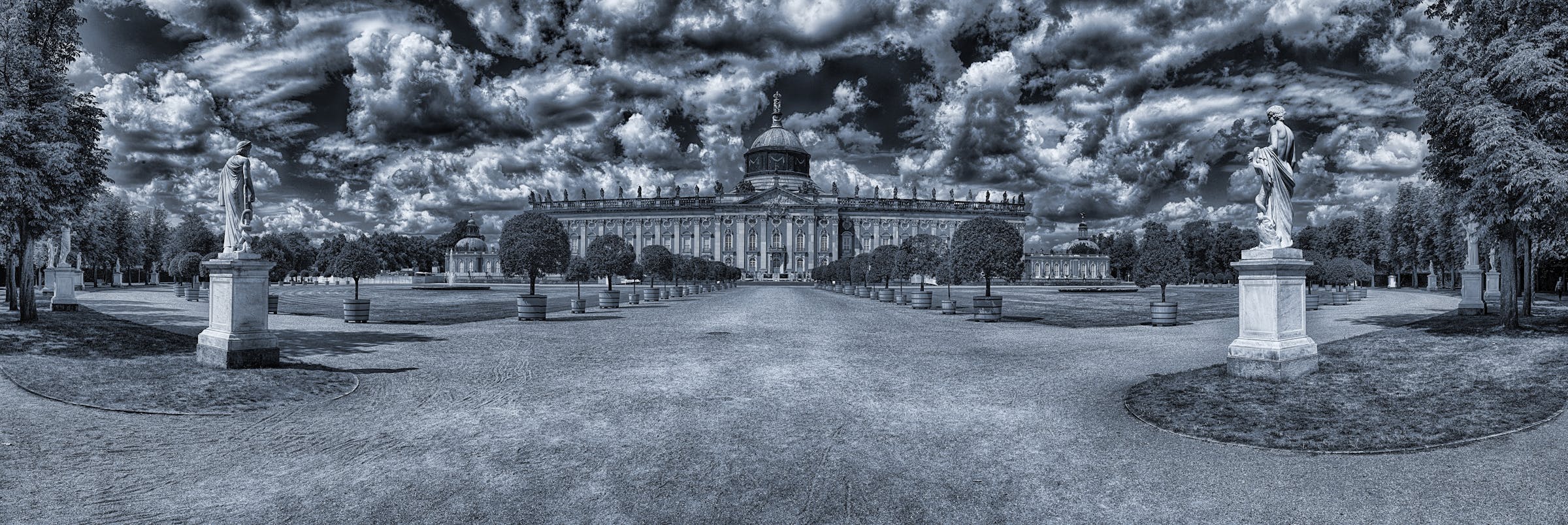 Aesthetic mood board example with minimalist styling, color mood, and trend references